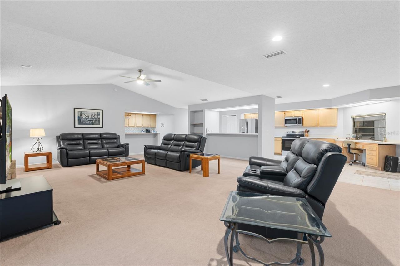 2553 Mason Oaks Drive, Valrico, FL 33596 Photo