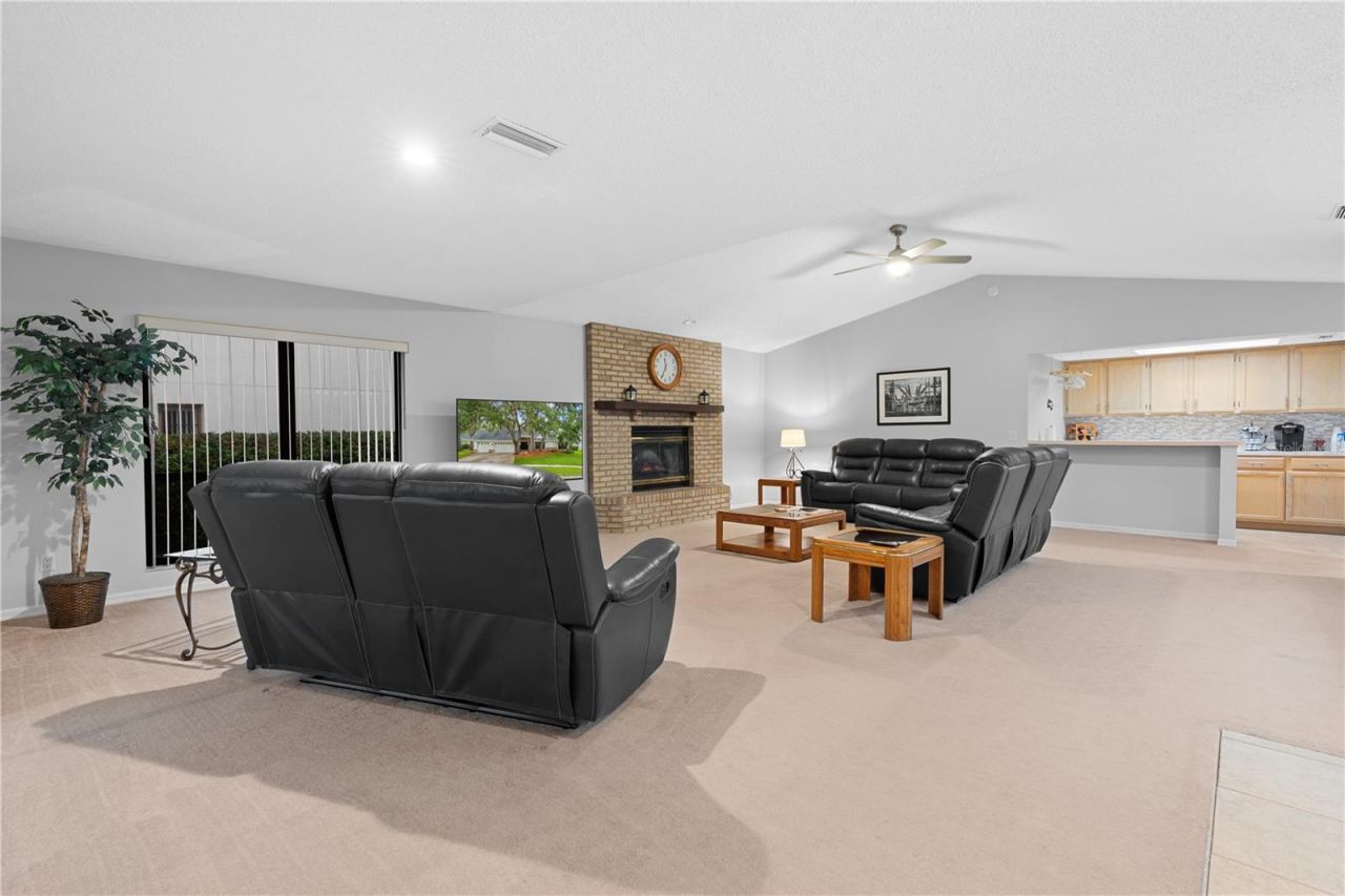 2553 Mason Oaks Drive, Valrico, FL 33596 Photo