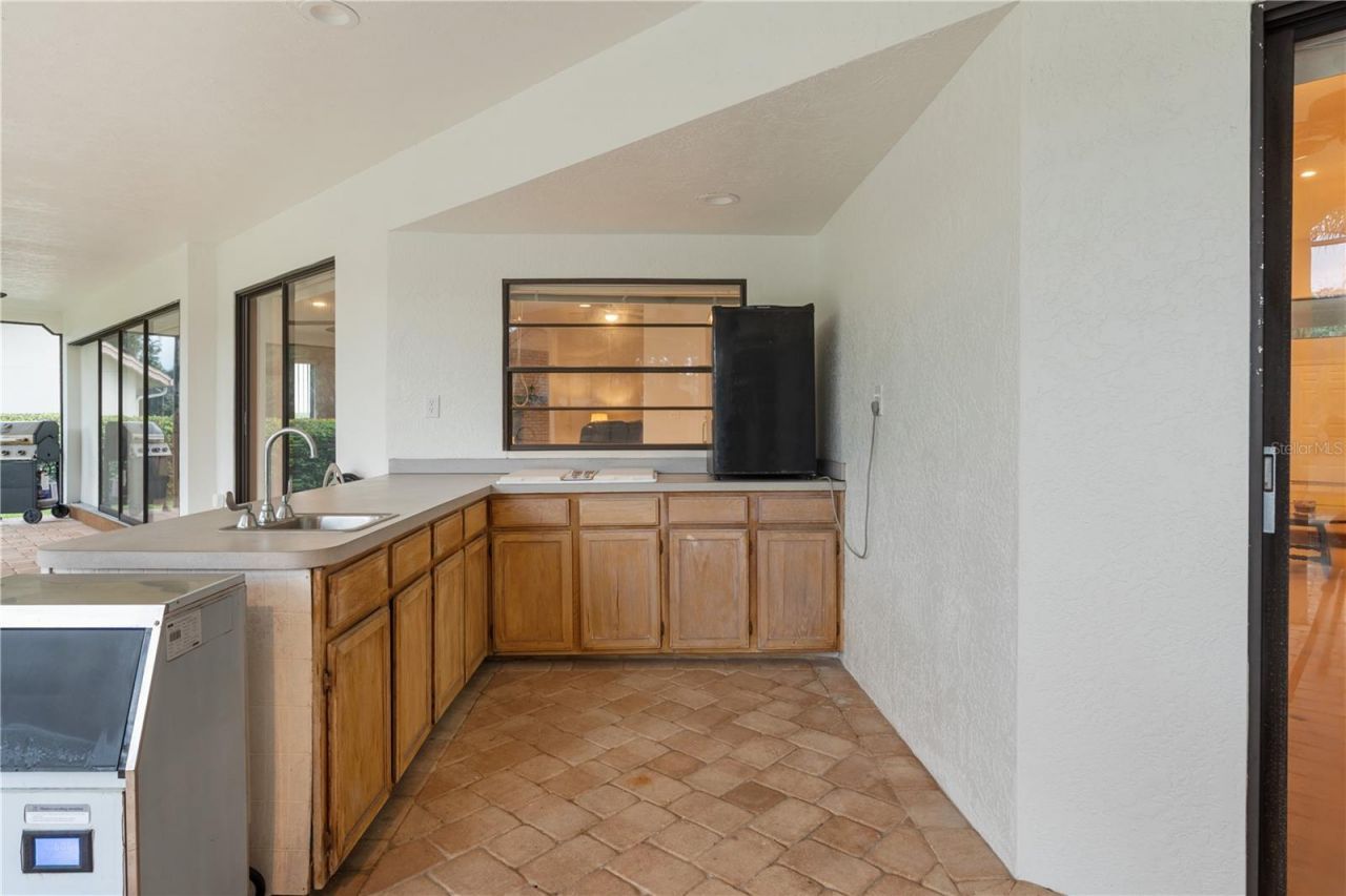 2553 Mason Oaks Drive, Valrico, FL 33596 Photo