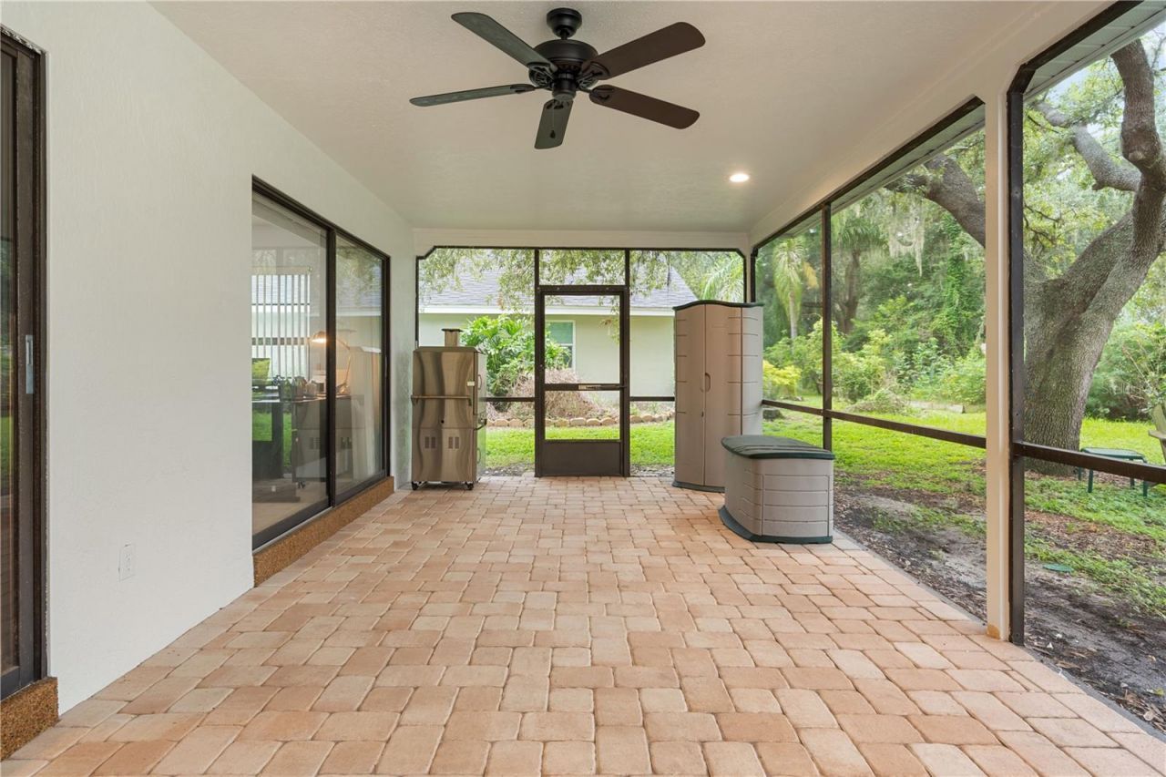 2553 Mason Oaks Drive, Valrico, FL 33596 Photo