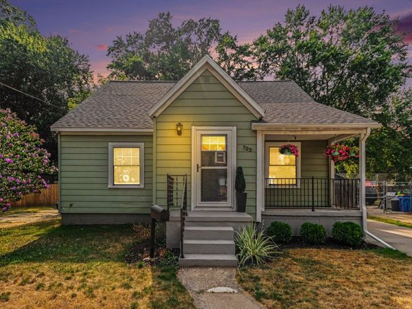 703 Garfield Avenue NW, Grand Rapids, MI 49504