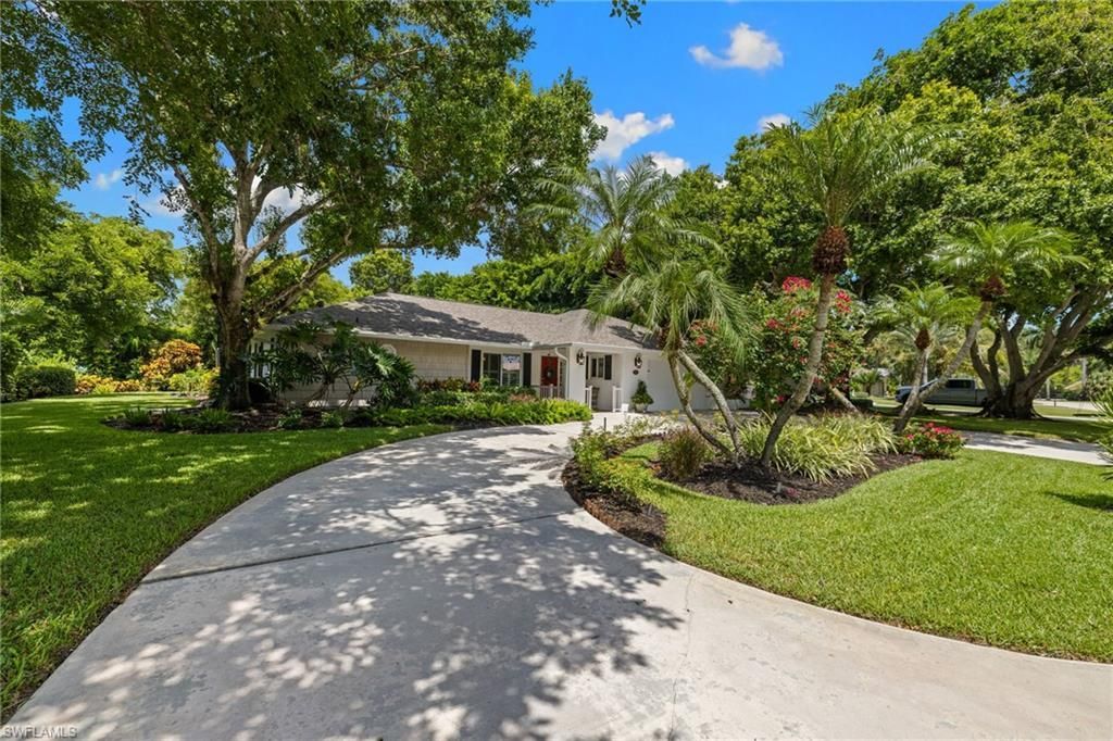 9715 Winchester Wood, Naples, FL 34109 Photo
