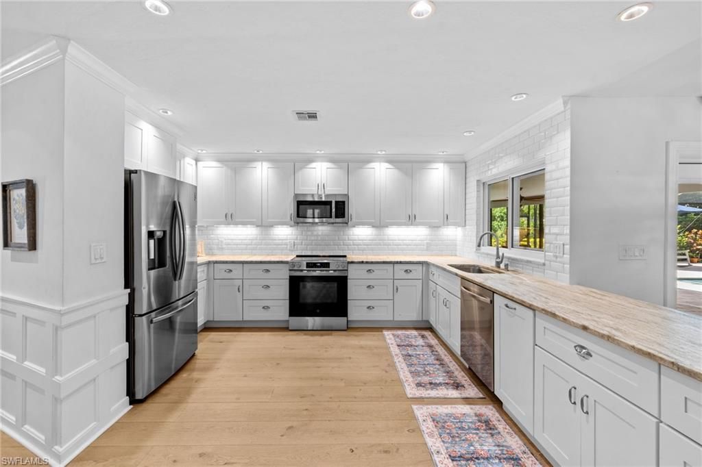 9715 Winchester Wood, Naples, FL 34109 Photo