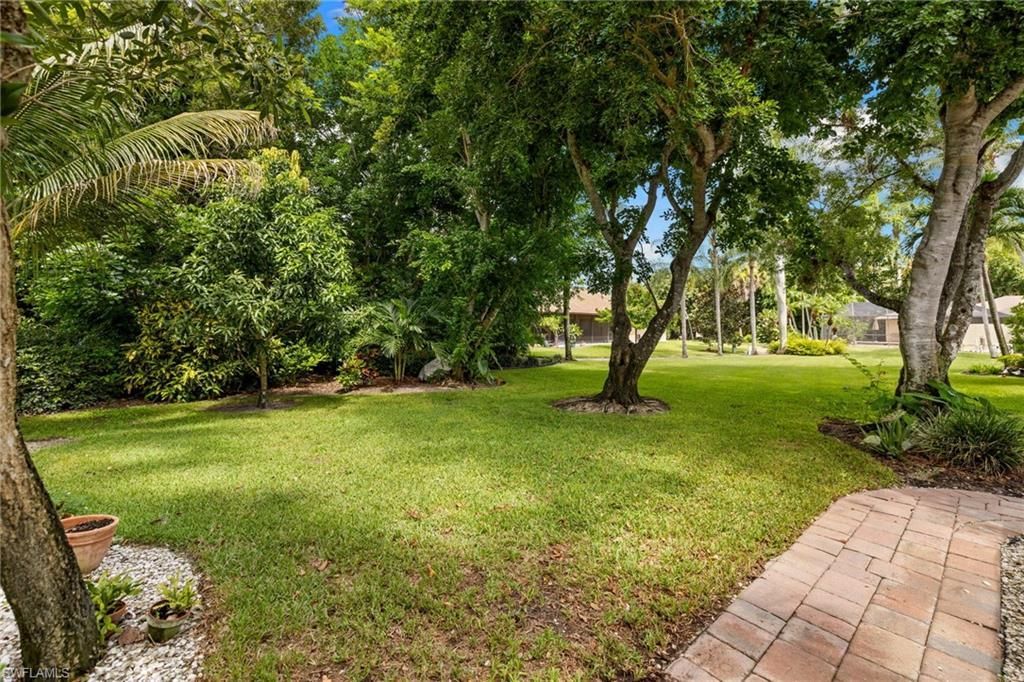 9715 Winchester Wood, Naples, FL 34109 Photo