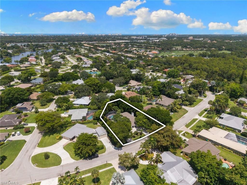 9715 Winchester Wood, Naples, FL 34109 Photo