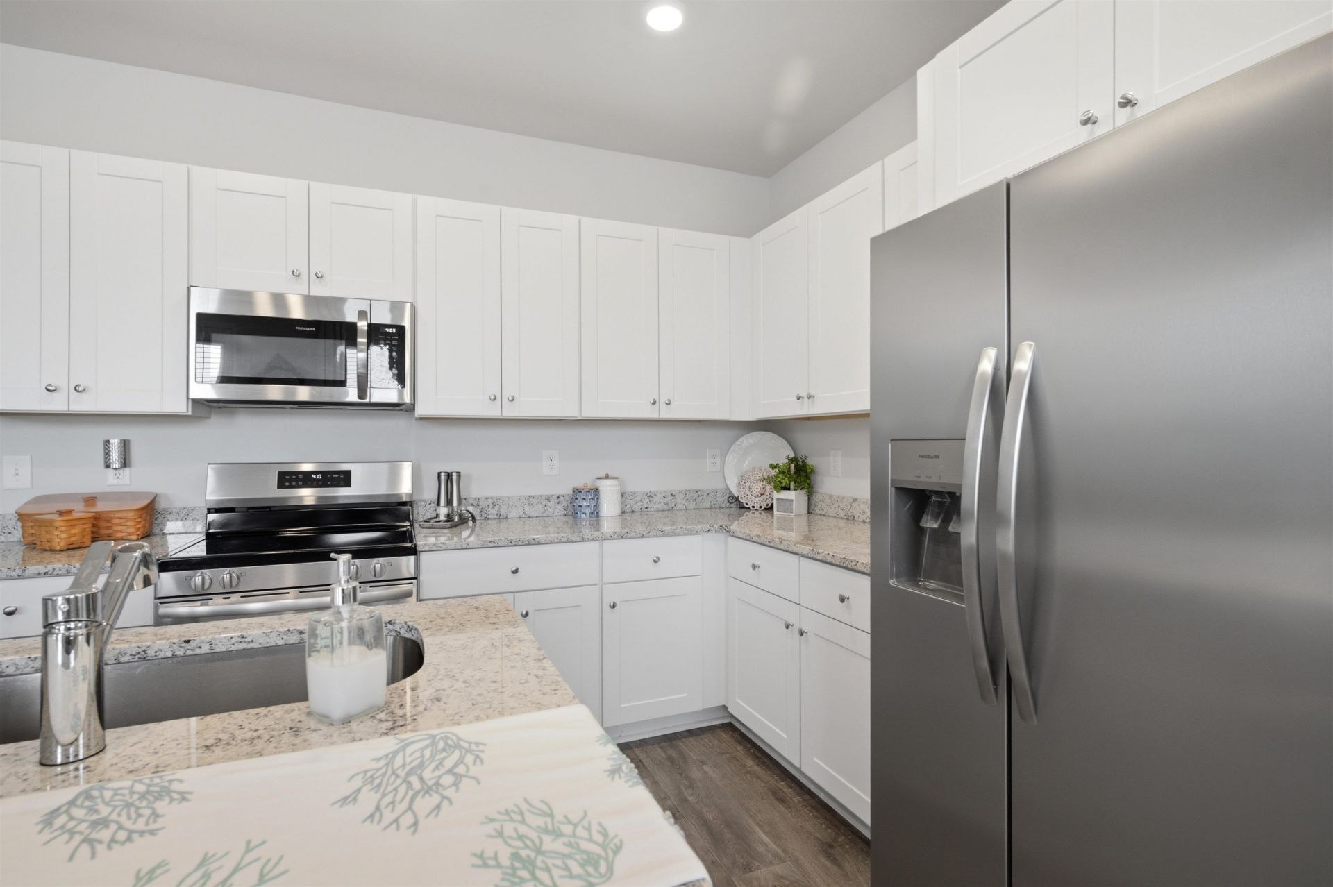 170 Cypress Ln.  Photo 9