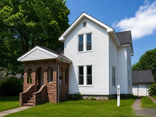 518 Walnut Street, Three Rivers, MI 49093