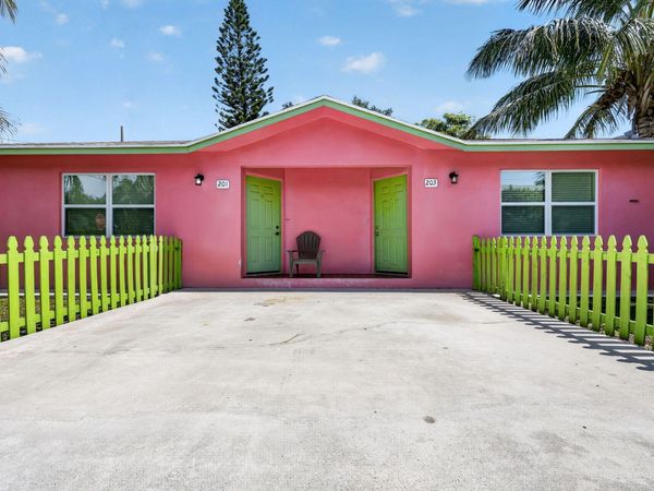 201 Palm Street, Unit 203, Lantana, FL 33462