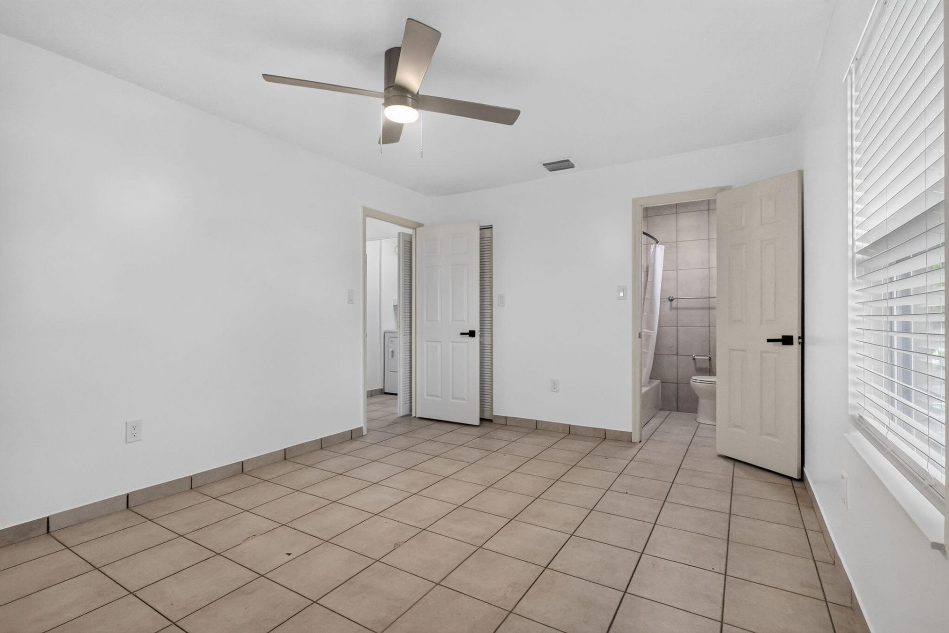 201 Palm Street, Unit 203, Lantana, FL 33462 Photo