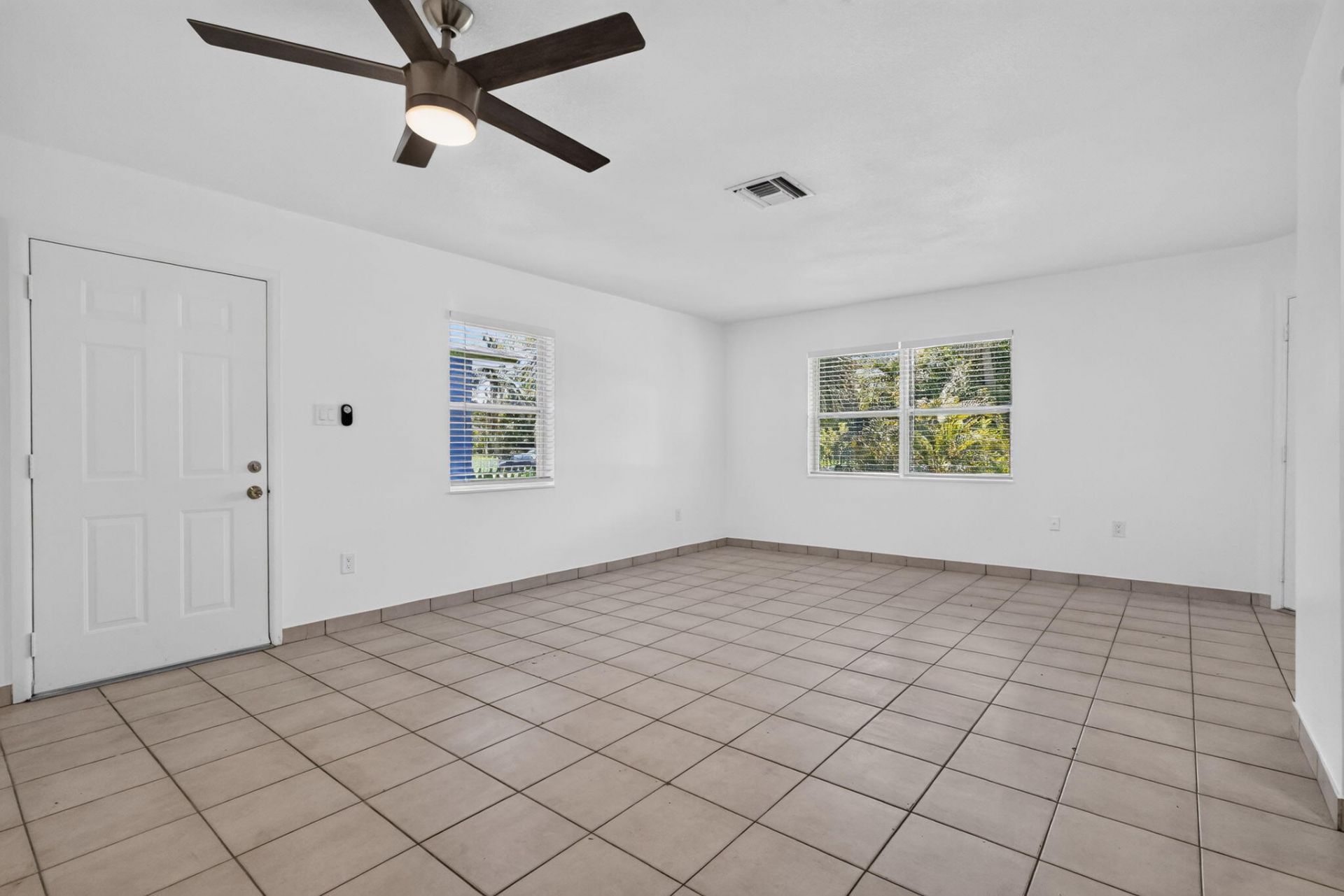 201 Palm Street, Unit 203, Lantana, FL 33462 Photo