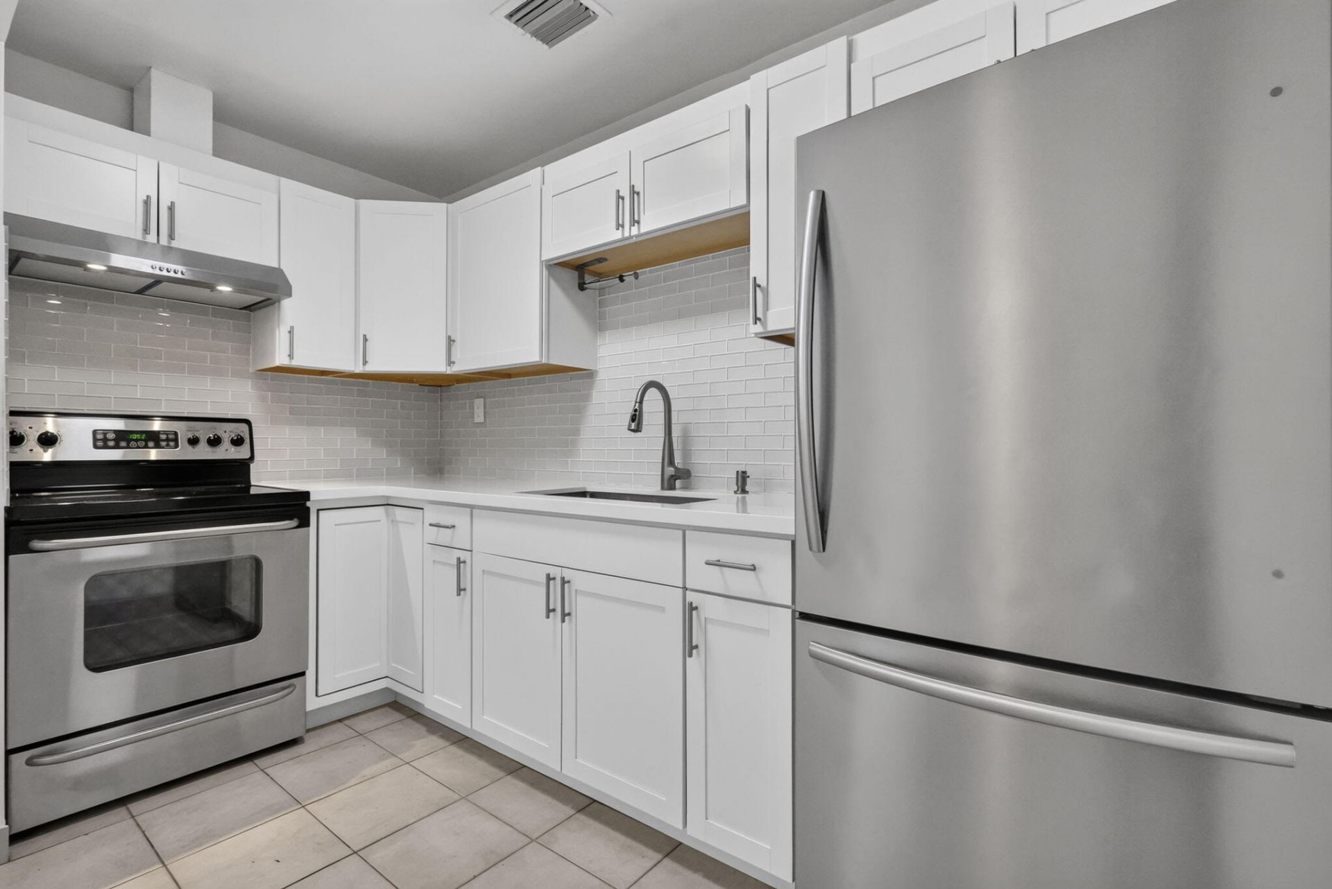 201 Palm Street, Unit 203, Lantana, FL 33462 Photo