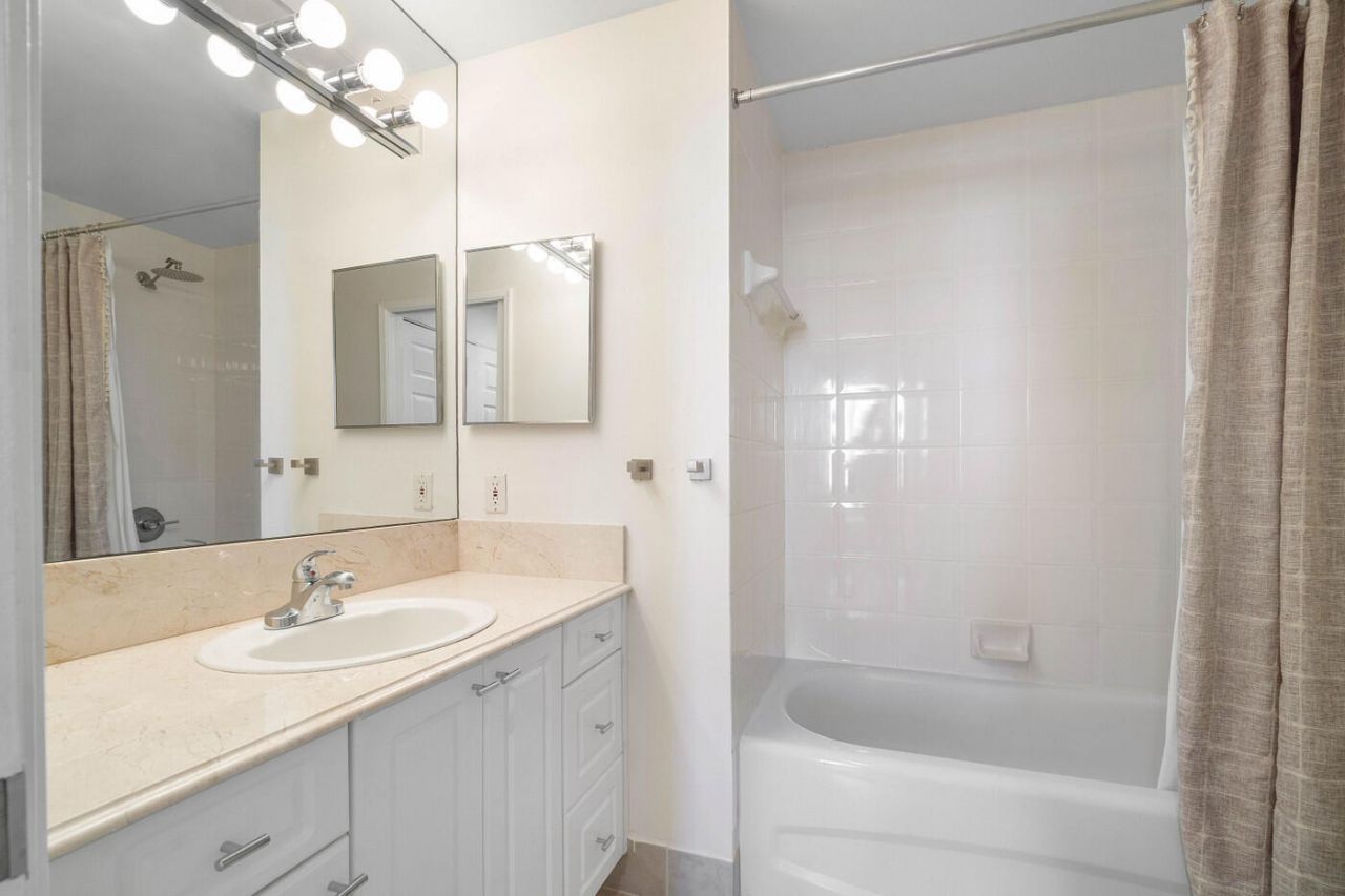 651 Okeechobee Boulevard, Unit 1104, West Palm Beach, FL 33401 Photo