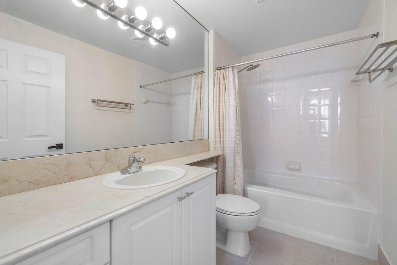 651 Okeechobee Boulevard, Unit 1104, West Palm Beach, FL 33401 Photo