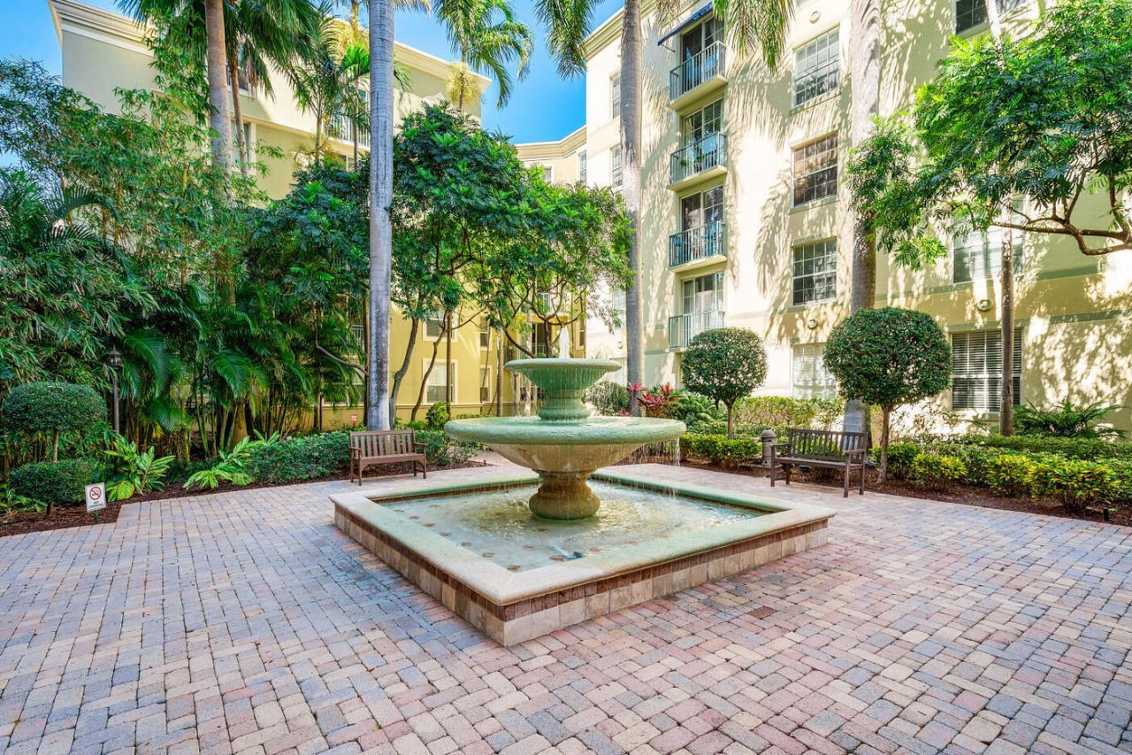 651 Okeechobee Boulevard, Unit 1104, West Palm Beach, FL 33401 Photo