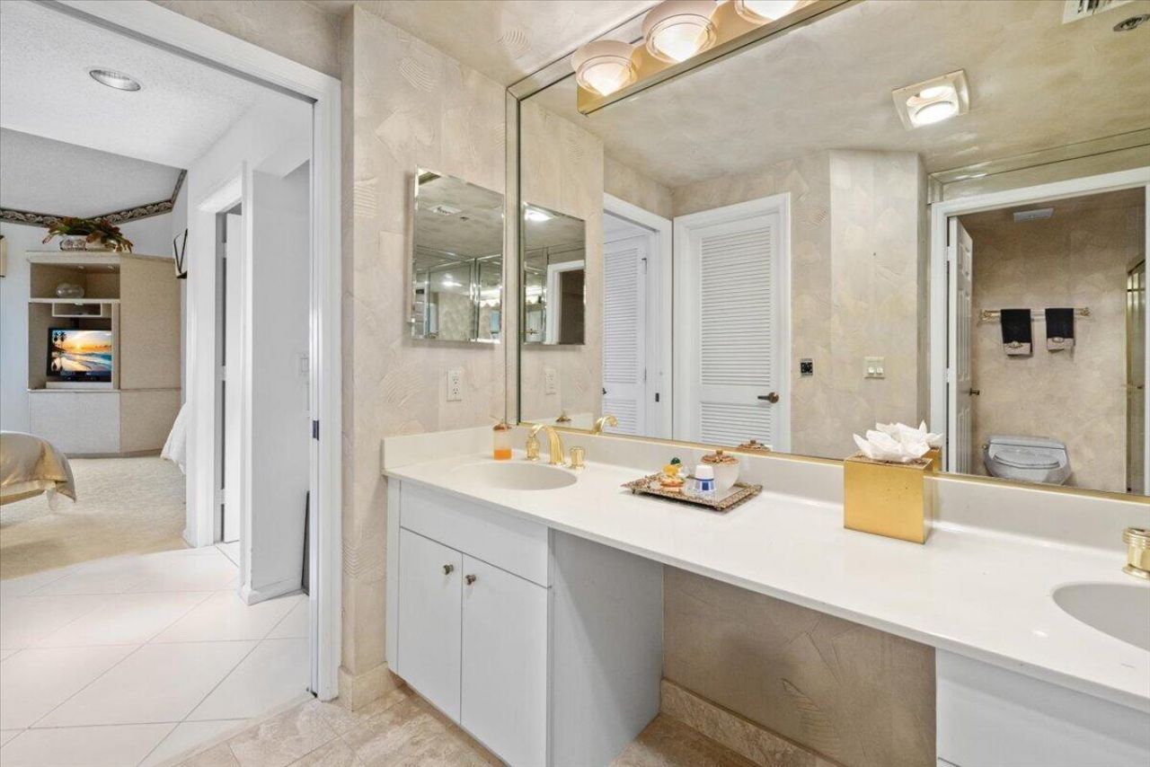 17047 Boca Club Boulevard, Unit 166B, Boca Raton, FL 33487 Photo