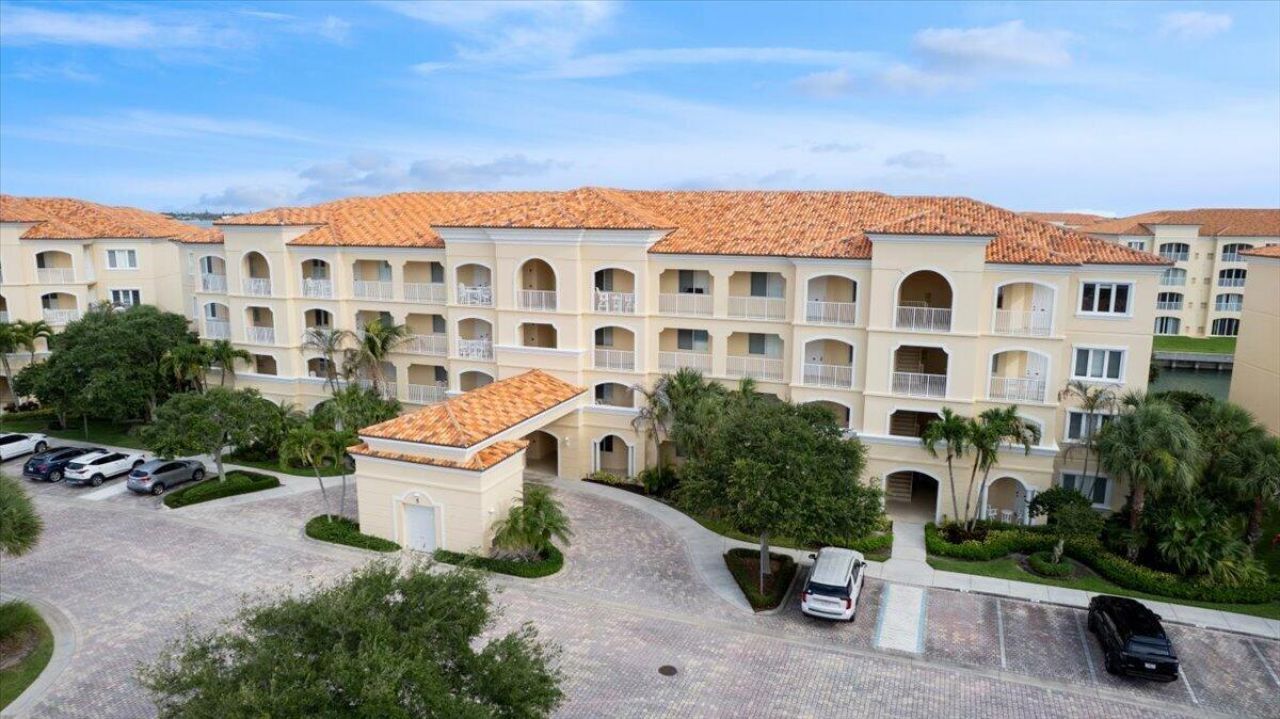 5 Harbour Isle E, Unit 103, Fort Pierce, FL 34949 Photo
