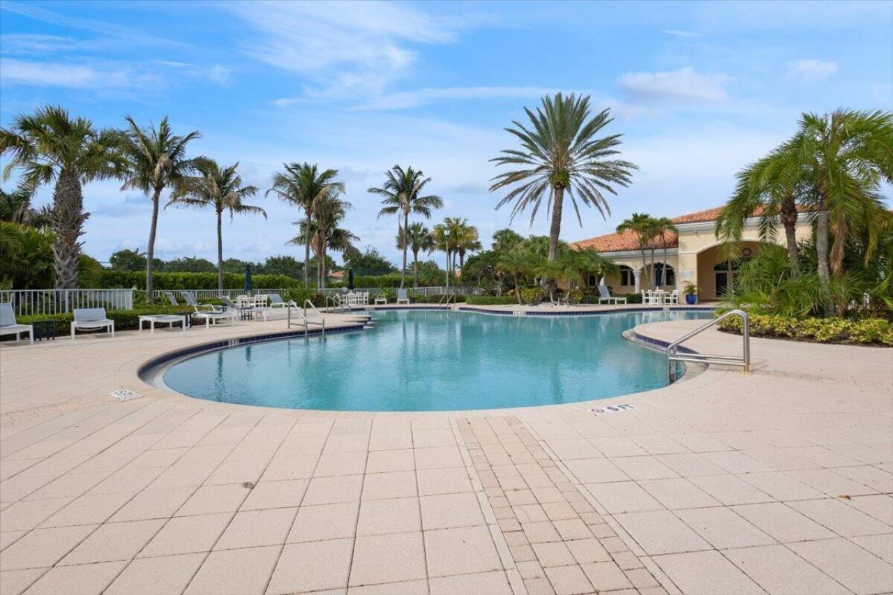 5 Harbour Isle E, Unit 103, Fort Pierce, FL 34949 Photo