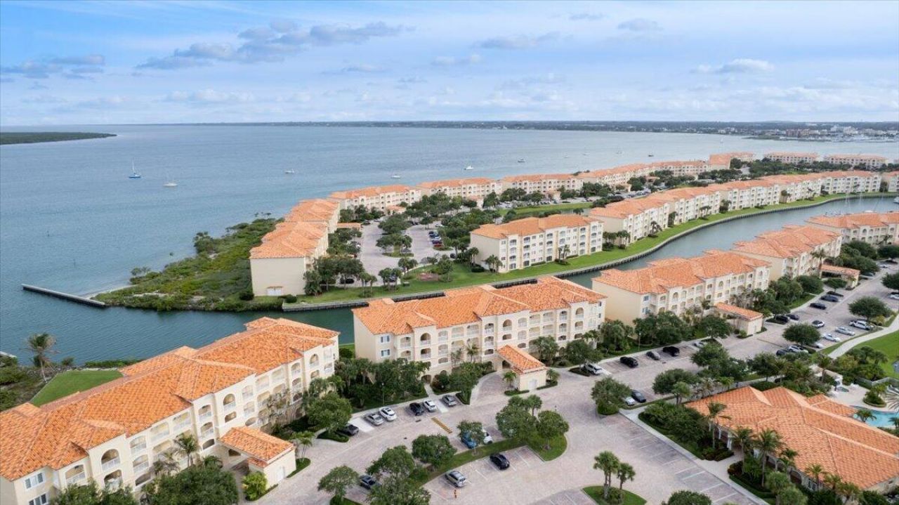 5 Harbour Isle E, Unit 103, Fort Pierce, FL 34949 Photo
