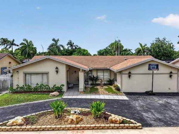 910 NE 205TH Street, Miami, FL 33179