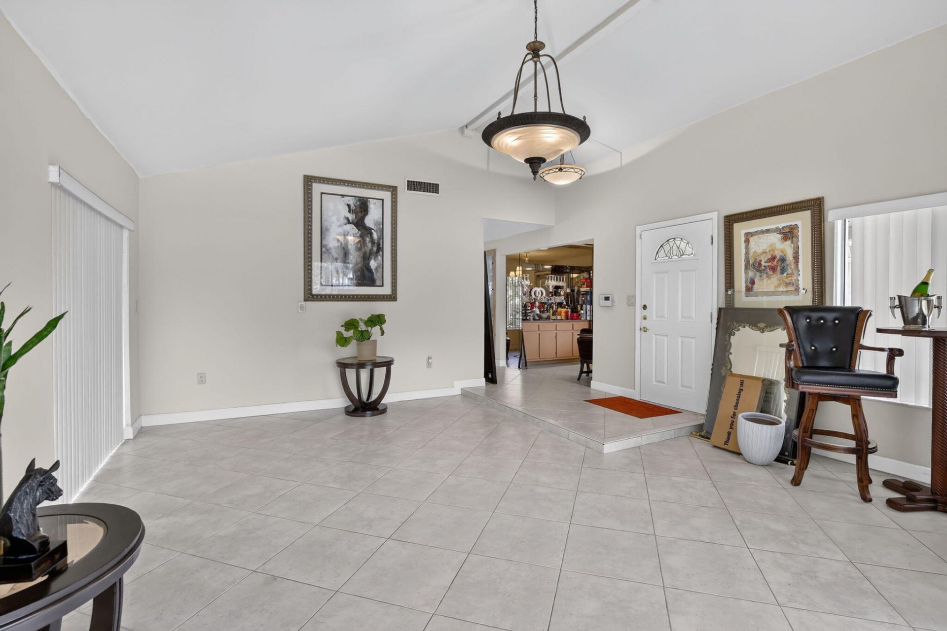 910 NE 205th Street, Miami, FL 33179 Photo