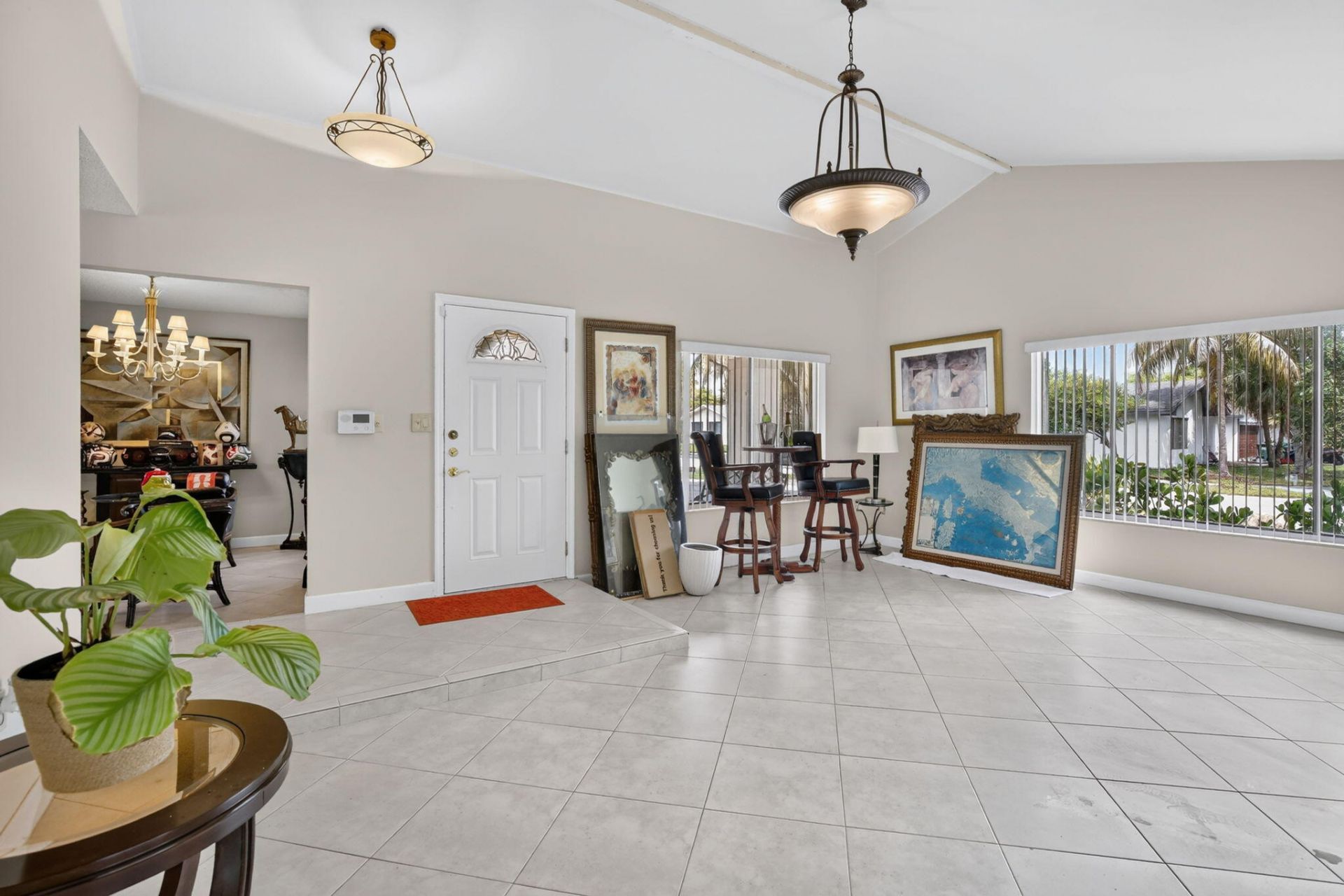 910 NE 205th Street, Miami, FL 33179 Photo