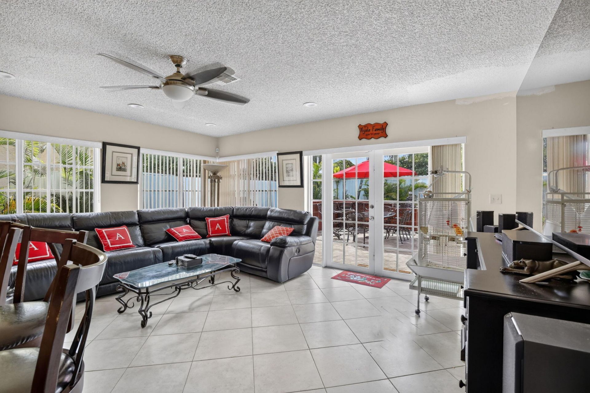 910 NE 205th Street, Miami, FL 33179 Photo