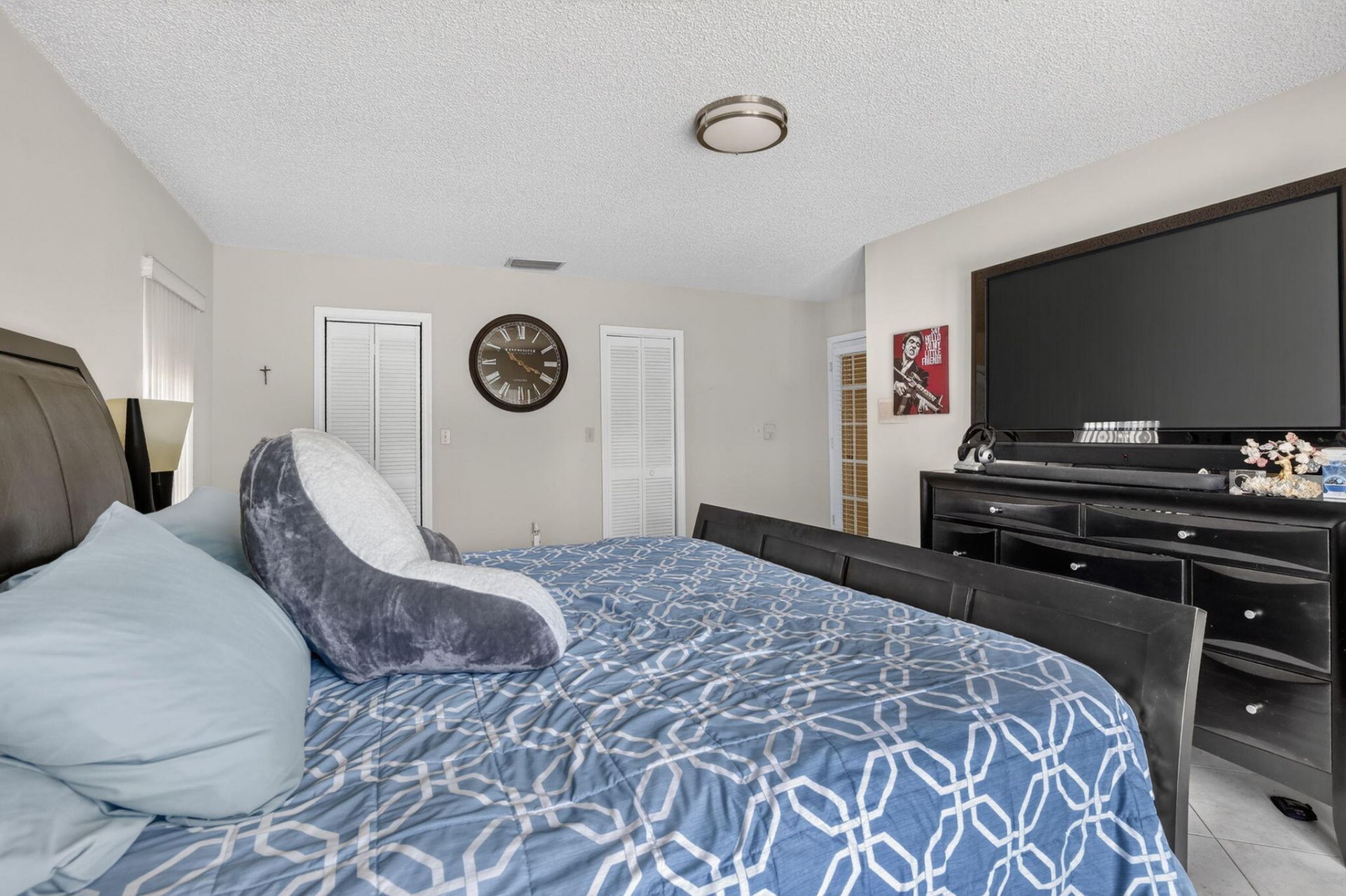 910 NE 205th Street, Miami, FL 33179 Photo
