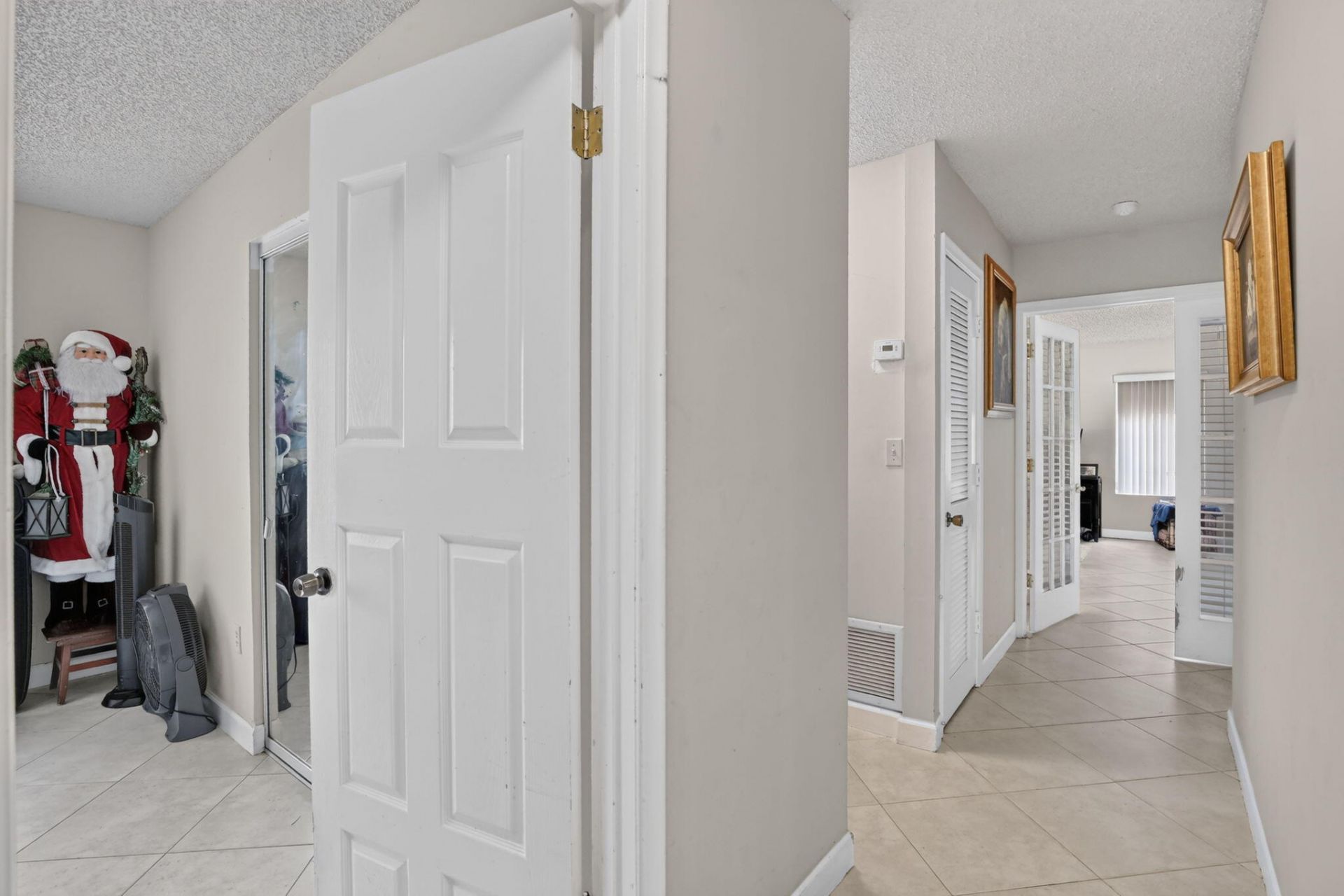 910 NE 205th Street, Miami, FL 33179 Photo
