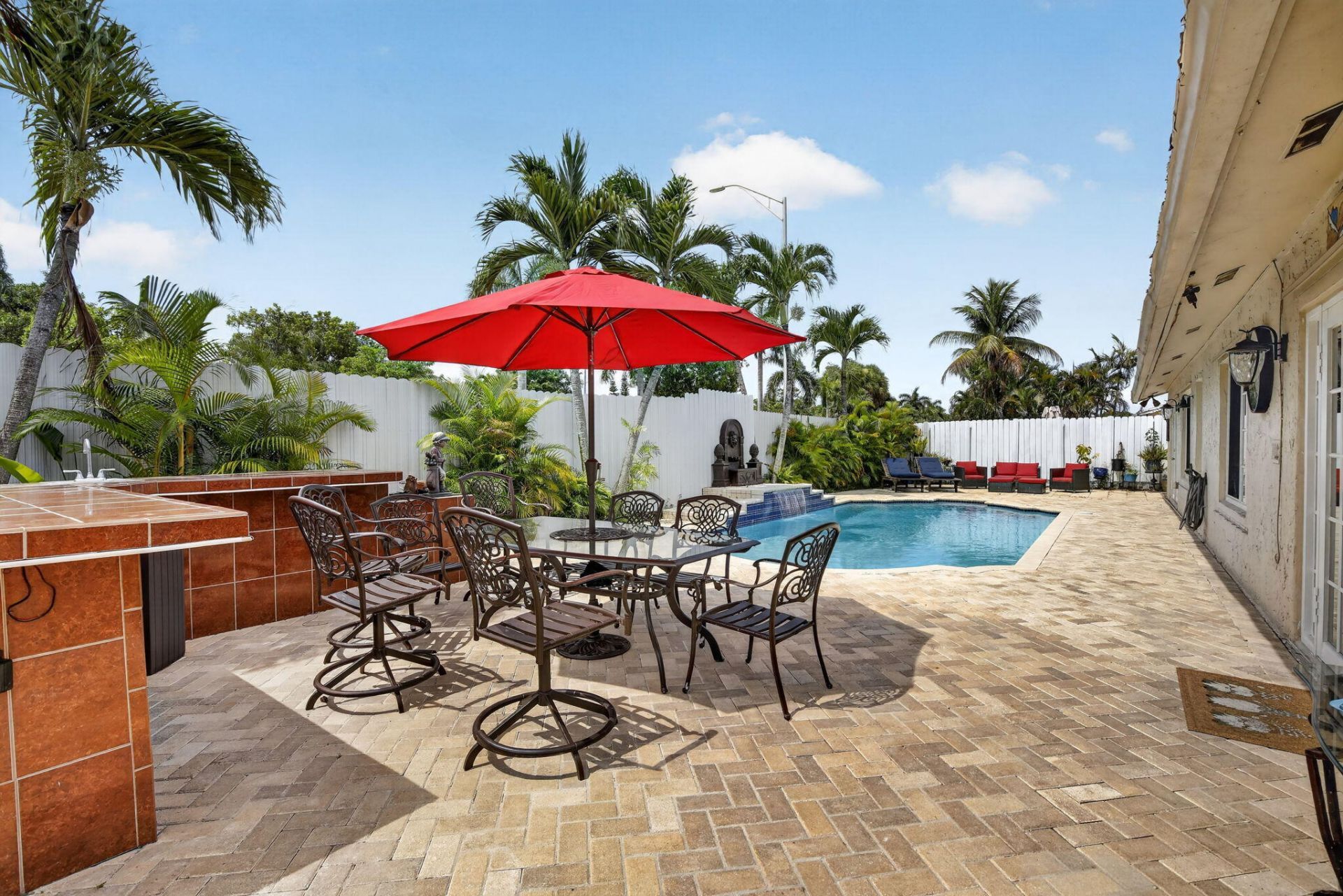 910 NE 205th Street, Miami, FL 33179 Photo