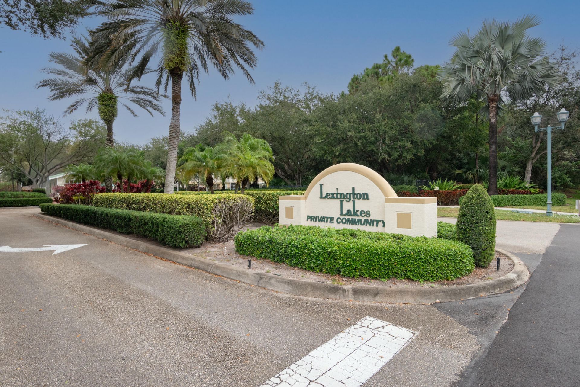 1600 SE Sheffield Terrace, Unit 201, Stuart, FL 34994 Photo