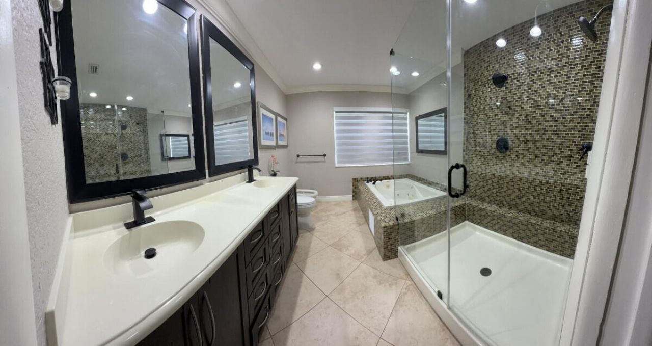 16820 NW 80th Court, Hialeah, FL 33016 Photo