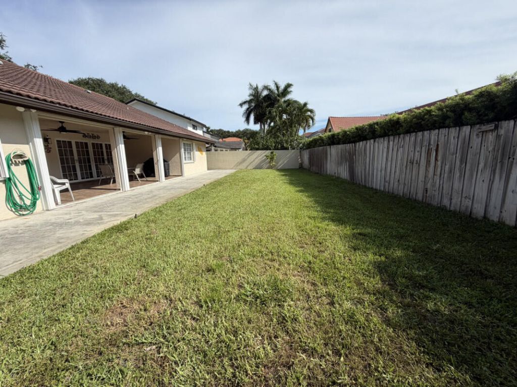16820 NW 80th Court, Hialeah, FL 33016 Photo