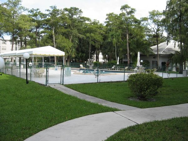 4851 NW 26TH Court, Unit 338, Lauderdale Lakes, FL 33313