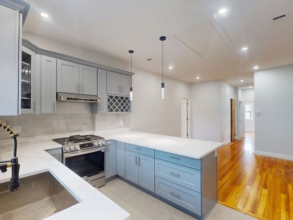 14 King St, Unit 3, Boston, MA 02122