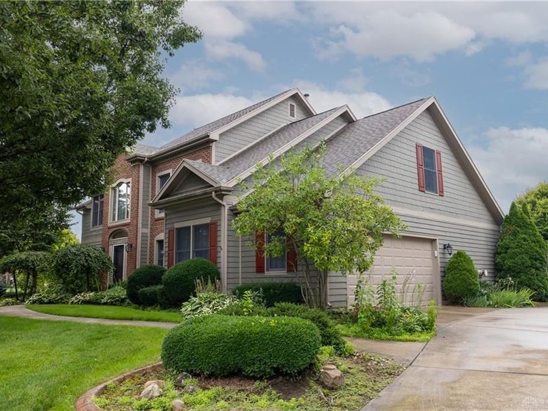 2811 Brittney Lane, Troy, OH 45373 Photo 2