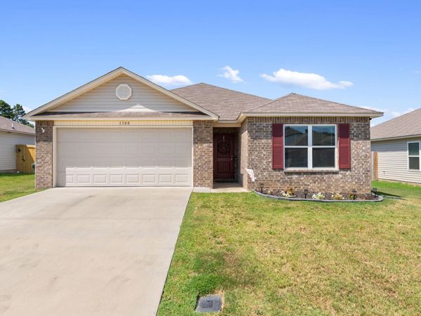 1300 Cowbell Street , Conway, AR 72034