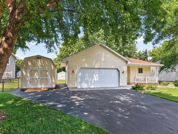 6043 Kalland Drive NE, Albertville, MN 55301