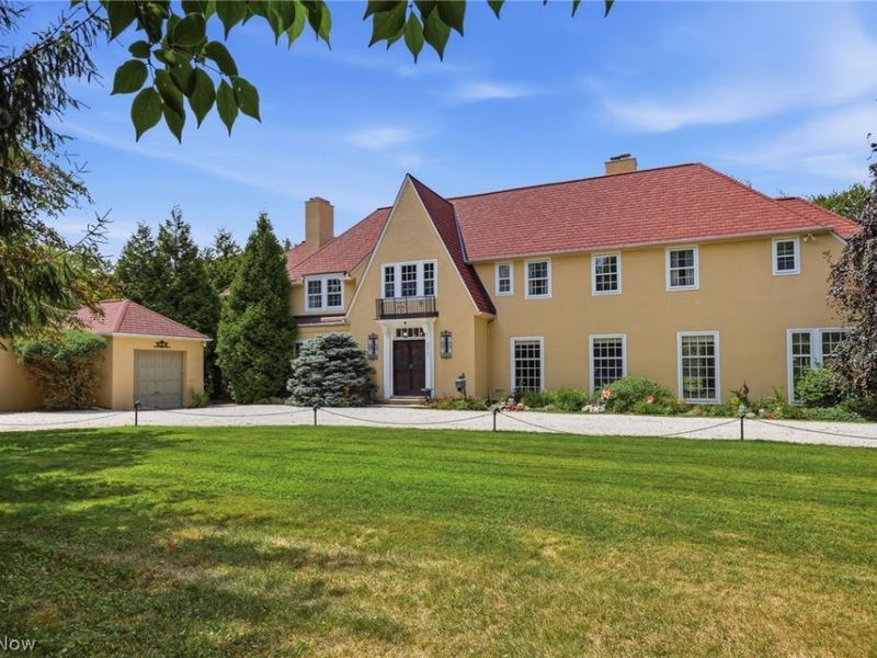 9913 Lake Shore Boulevard, Bratenahl, OH 44108 Photo 5