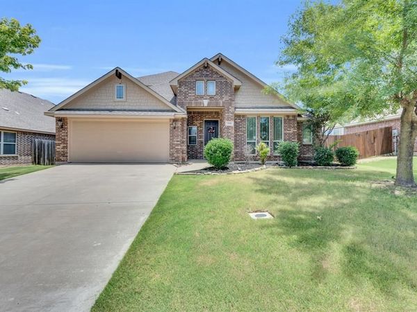 918 Newcastle Drive, Midlothian, TX 76065