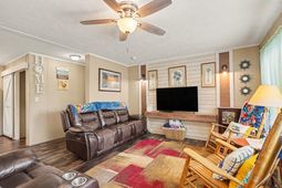 160 Genesis Dr  photo 4