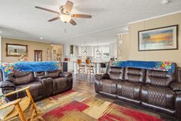 160 Genesis Dr  photo 4