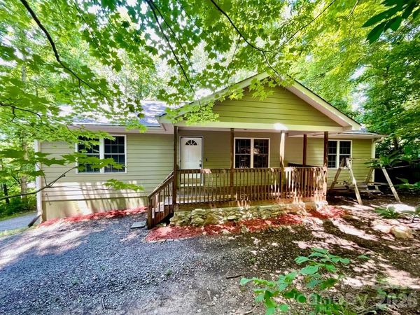 141 Center Street, Black Mountain, NC 28711