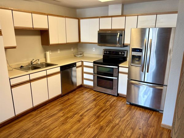 4627 SW 1st Avenue, Unit Apt 1, Cedar Rapids, IA 52404