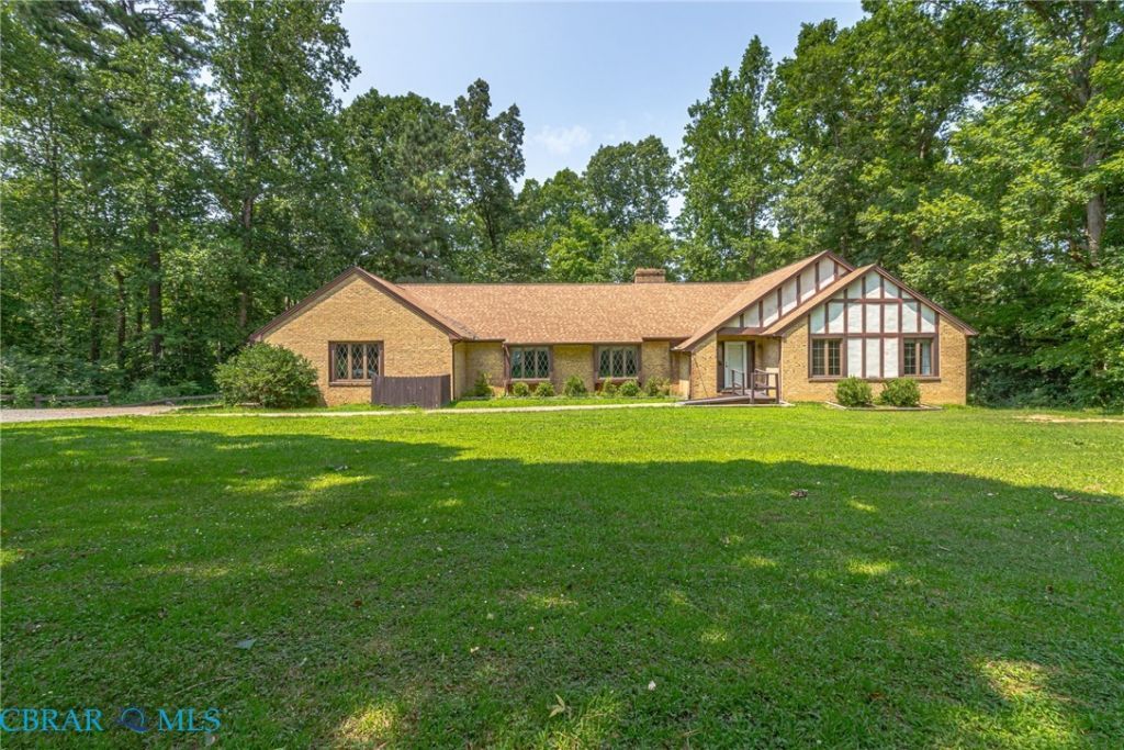901 Oak Lane , Kilmarnock, VA 22482 Main Photo