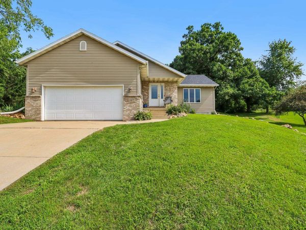 10872 Blue Mountain Avenue, Blue Mounds, WI 53517