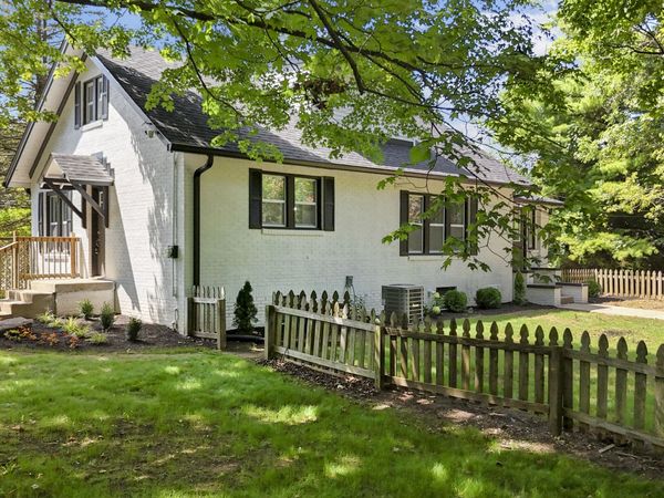 5041 Kentucky Avenue , Indianapolis, IN 46221