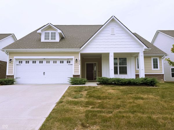 2538 Riviera Place , Greenwood, IN 46143