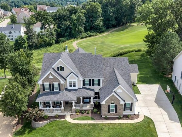 9217 Caddyshack Circle, Sunset Hills, MO 63127