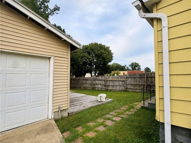 123 E 35th Street, South Lorain, OH 44055 Photo 13