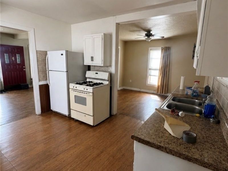 123 E 35th Street, South Lorain, OH 44055 Photo 4